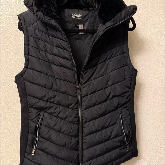 Special One Jackets & Blazers - Soprano Women's Black Quilted Vest with Faux Fur